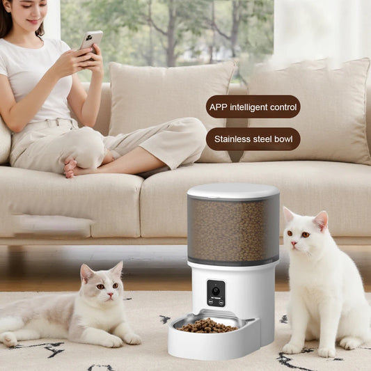 Automatic pet feeder or water fountain